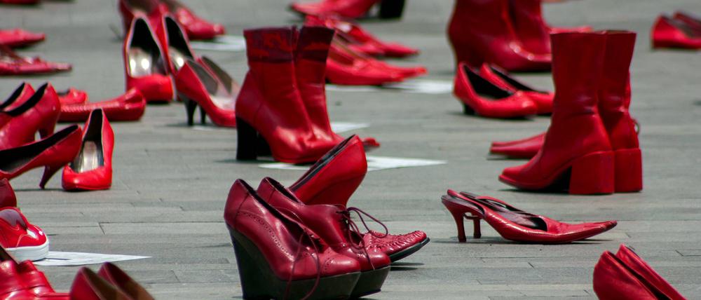 Protest mit Schuhen. So wurde in Mexiko gegen Gewalt gegen Frauen demonstriert.