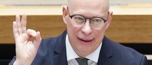 21.02.2019, Berlin: Robbin Juhnke von der CDU spricht bei einer Plenarsitzung im Berliner Abgeordnetenhaus. Er spricht zur Aktuellen Stunde "Säuberung in Hohenschönhausen aufklären - Untersuchungsausschuss einsetzen". Foto: Jörg Carstensen/dpa +++ dpa-Bildfunk +++