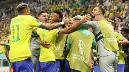  Mit 2:0 siegt die Nationalelf von Brasilien über Serbien. 