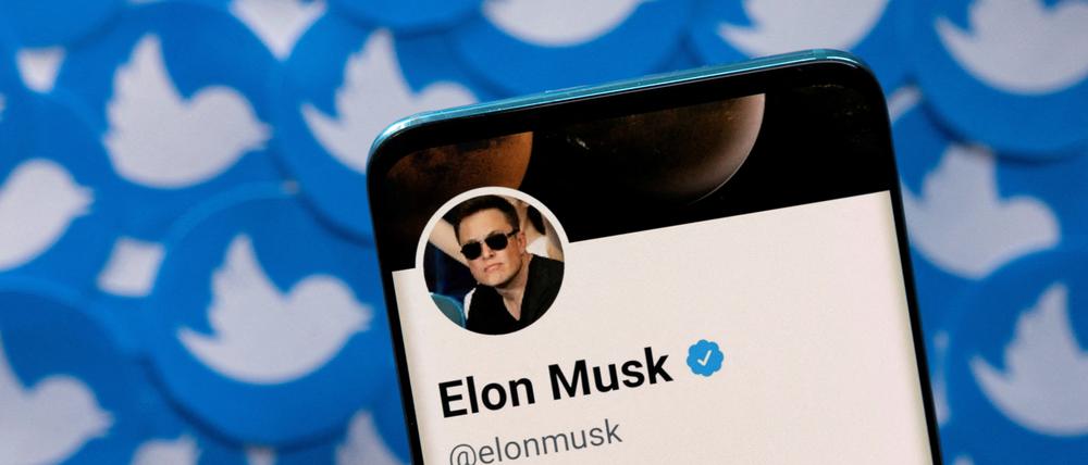 Die Sache hat einen blauen Haken: Die Verifizierung soll auf Twitter demnächst Geld kosten.