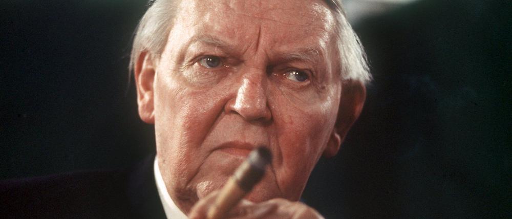 Ludwig Erhard, der „Vater des deutschen Wirtschaftswunders“ während des CDU-Parteitags 1971 in Düsseldorf. 
