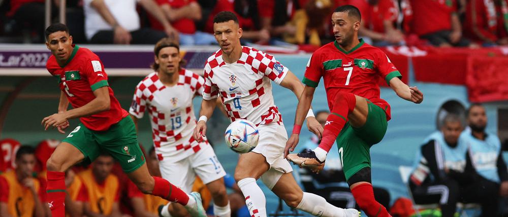 Hakim Ziyech (rechts) vom FC Chelsea ist der große Star der Marokkaner.