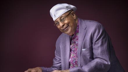 Der Jazz-Pianist Jesús „Chucho“ Valdés spielt rasende Tempi.