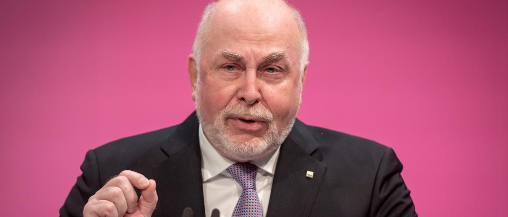 Aus Sicht von Ulrich Silberbach scheine es der CDU/CSU darum zu gehen, den Berufsnachwuchs abzuschrecken.