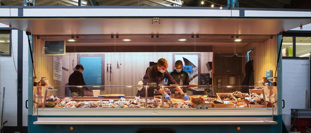 Der „Fish Klub“ in der „Markthalle Neun“ in Kreuzberg.