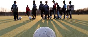 Kinder beim Fußballtraining