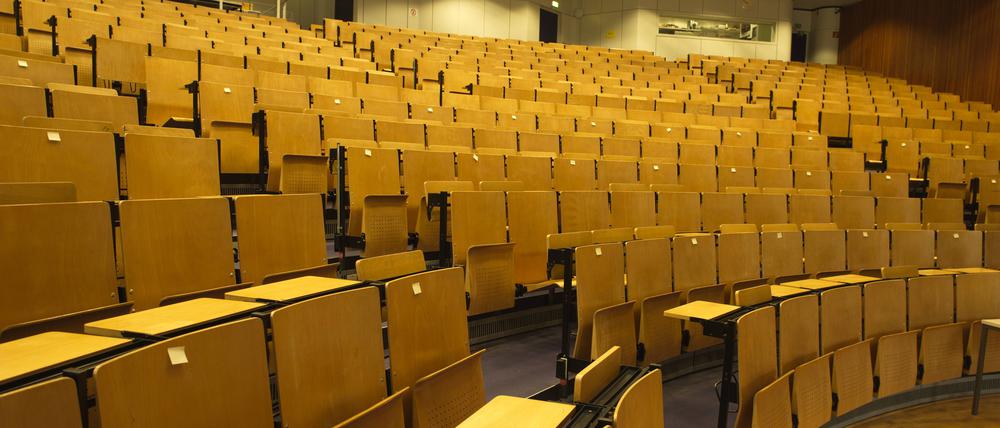 Im Wintersemester 2022/2023 sind 198.429 Studenten in Berlin eingeschrieben.