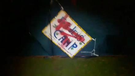 Das „Friedenscamp“ am Lustgarten wurde attackiert. 