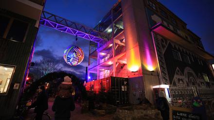 Weihnachtsmarkt auf dem Gelände vom Holzmarkt-Projekt in Berlin-Friedrichshain.