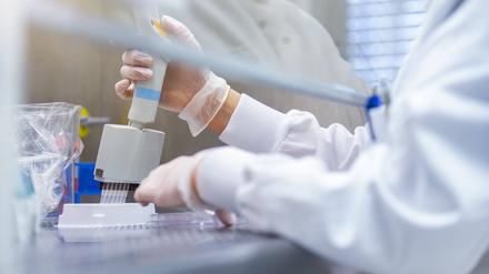 Die Sieben-Tage-Inzidenz stieg in Brandenburg deutlich an.