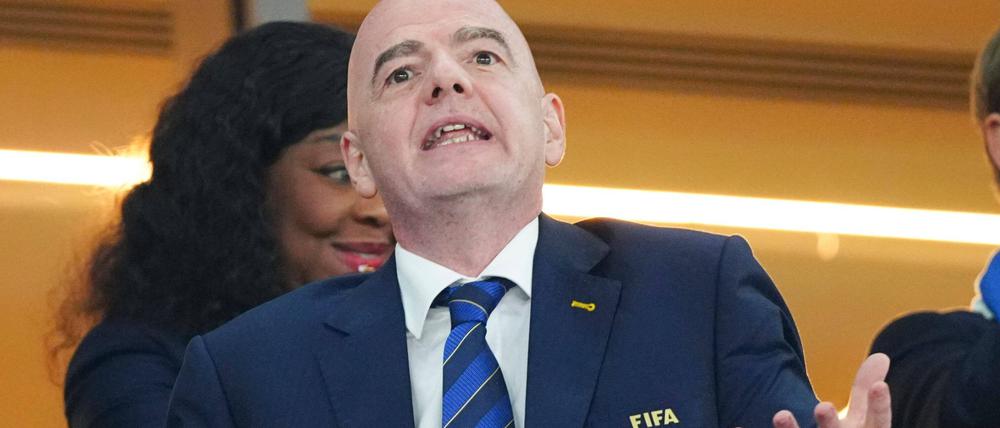 Gianni Infantino hat sich mit seinen Äußerungen bei der WM lächerlich gemacht.