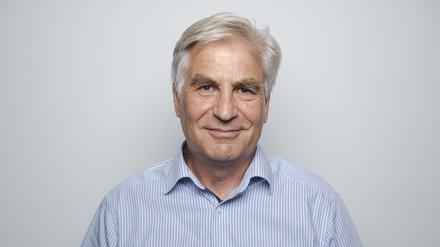 Alfons Frese recherchiert und schreibt seit Jahrzehnten über Themen rund um die Tarifpartner und den Arbeitsmarkt.