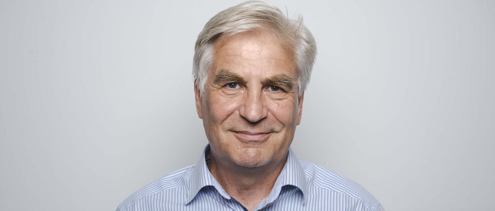 Alfons Frese recherchiert und schreibt seit Jahrzehnten über Themen rund um die Tarifpartner und den Arbeitsmarkt.