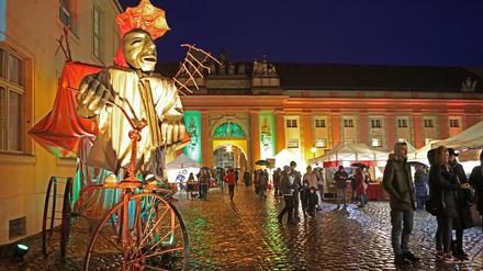 Sternenmarkt auf dem Kutschstallhof.