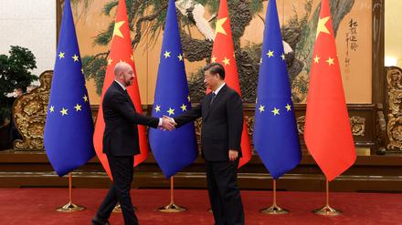 EU-Ratschef Charles Michel beim Treffen mit dem chinesischen Präsidenten Xi Jinping in Peking. 