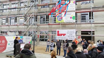 Der Rohbau für einen weiteren Büroquader „Am Oktogon“ ist fertig.