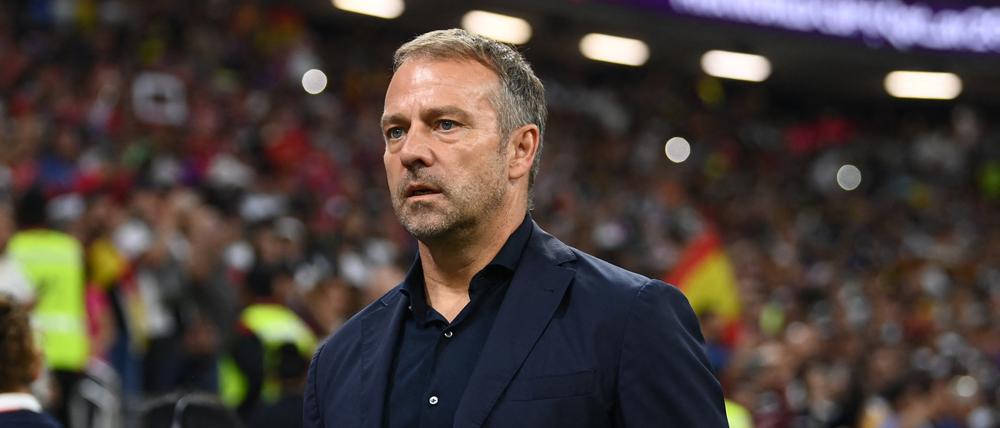 Bundestrainer Hansi Flick will weitermachen.