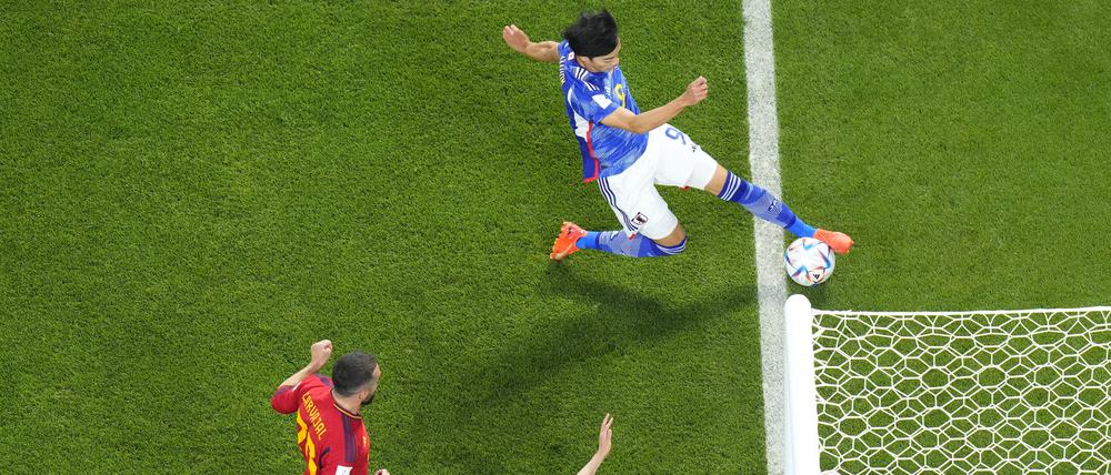 Aus oder nicht? Deutschland und Spanien hadern mit dem umstrittenen japanischen 2:1-Siegtreffer.