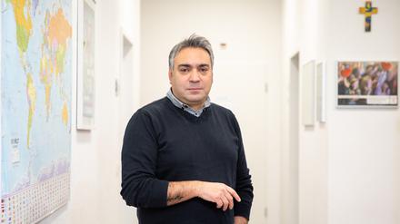 Fadel Haddad, 49, in seinem Berliner Büro. Sein Verfahren befindet sich in der Schwebe. Respektlos, findet er.