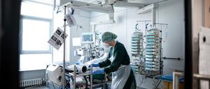 Brandenburgs Hospitalisierungs-Inzidenz liegt deutlich im roten Bereich.