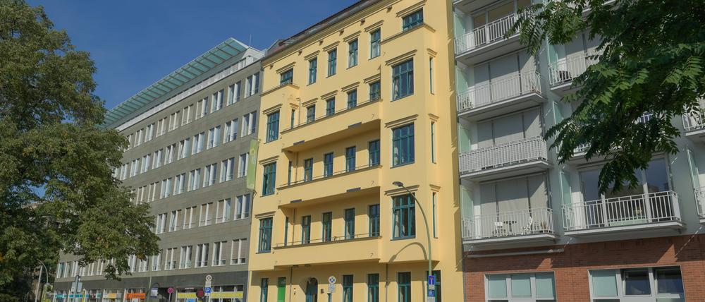 Die Bundesgeschäftsstelle am Platz vor dem Neuen Tor.