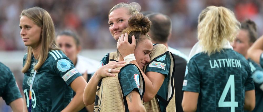 Das Finale der Fußball-EM 2022 war mit 17,897 Millionen Zuschauerinnen und Zuschauern das erfolgreichste Fernsehprogramm des vergangenen Jahres. 