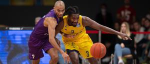 Jaleen Smith (rechts) kassierte vor einer Woche in Göttingen die erste Liga-Niederlage.