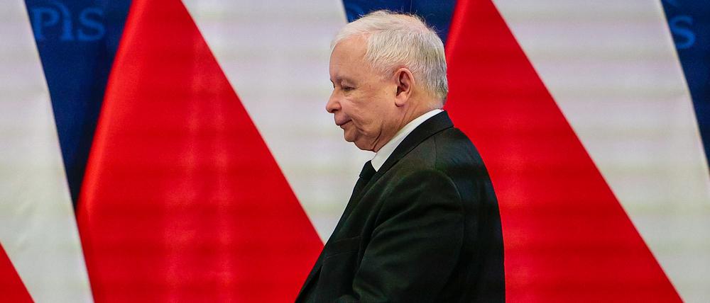 Jaroslaw Kaczynski, PiS-Vorsitzender, bei einem Treffen mit Anwohnern.