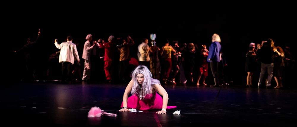 Katharina Constanti ist Violetta in Stralsund