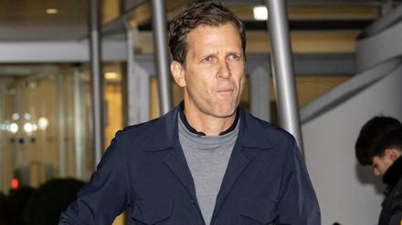 Abflug. Oliver Bierhoff vor der Rückreise aus Katar. 