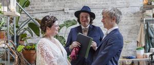 Endlich ja. Emily Pritchett Bidwell und Matthew Rorison Caws bei der Trauung 2016.