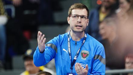 Jaron Siewert ist guter Dinge mit seinen Füchsen.