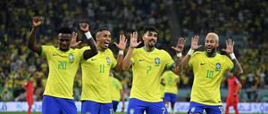 Bei den Brasilianern gab es für jedes Tor ein Tänzchen.