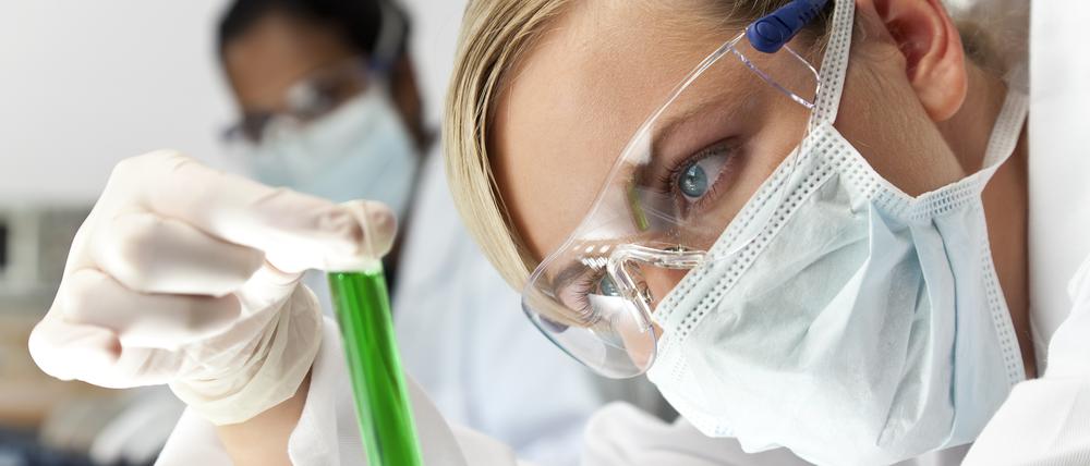 Vollzeit im Labor, aber nur in Teilzeit beschäftigt: Das ist gängige Praxis in der Wissenschaft.