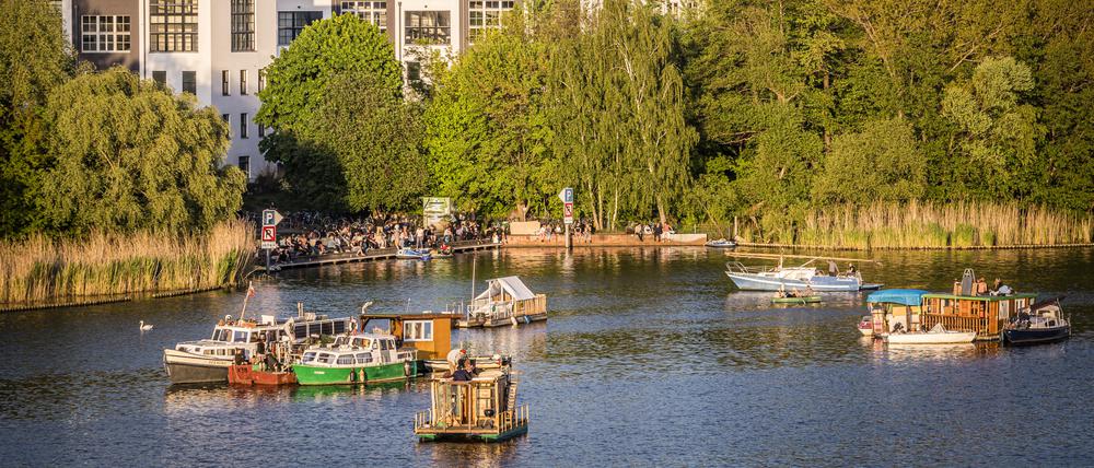 Rummelsburger Bucht zwichen den Bezirken Lichtenberg und Treptow-Köpenick.