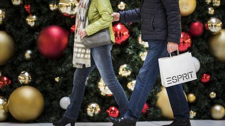 Während sich die Berliner die Shoppinglaune nicht verderben ließen, sparten die Brandenburger am verkaufsoffenen Sonntag.