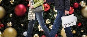Während sich die Berliner die Shoppinglaune nicht verderben ließen, sparten die Brandenburger am verkaufsoffenen Sonntag.