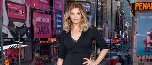 NEW YORK, NY - JANUARY 05:  Kirstie Alley visits "Extra" at their New York studios at H&M in Times Square on January 5, 2016 in New York City.  (Photo by D Dipasupil/Getty Images for Extra)