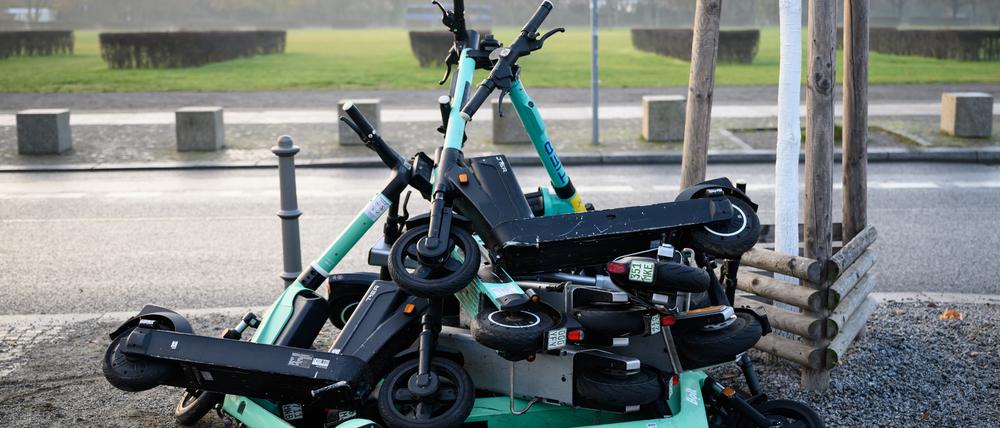 E-Roller-Knäuel im Berliner Regierungsviertel (Archivbild).