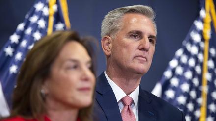 Der Kandidat für das Amt des Sprechers des Repräsentantenhauses, Kevin McCarthy, während einer Pressekonferenz.