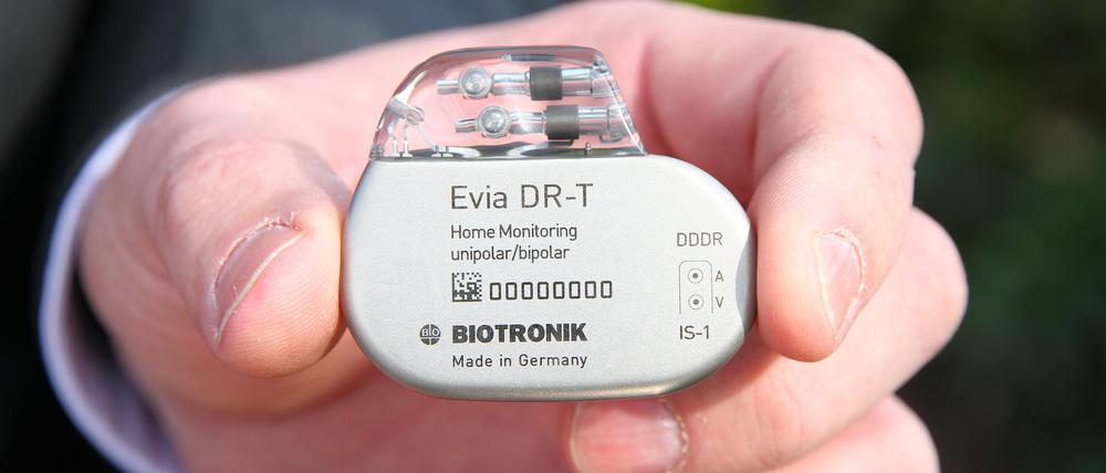 Das Archivfoto zeigt einen Schrittmacher von Biotronik, Made in Germany respektive Neukölln.