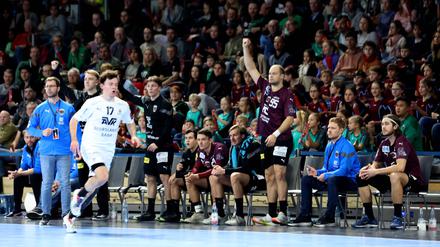 Lernt schon mal die Bank der Füchse kennen. Hakun West av Teigum (Nummer 17).