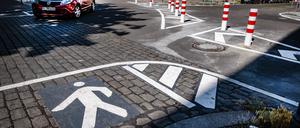 In anderen Kiezen von Berlin-Mitte - hier in Gesundbrunnen - wurden die Poller schon eingebaut. 
