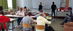 Der Verein „Schöneberg hilft“ organisiert für ukrainische Jungen und Mädchen muttersprachlichen Unterricht.