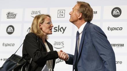 Nicht immer so einvernehmlich, wie auf der DFL-Generalversammlung im August 2022: Donata Hopfen und „Aki“ Watzke.