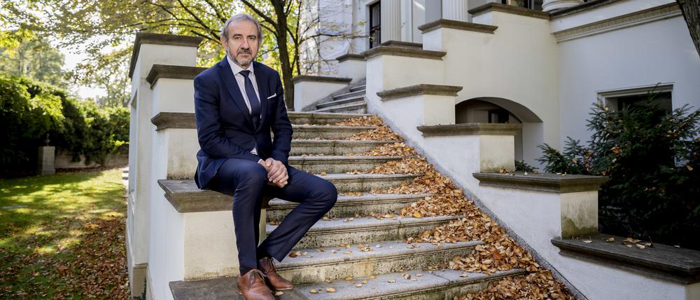 Hermann Parzinger, Präsident Stiftung Preußischer Kulturbesitz, vor seinem Amtssitz, der Villa von der Heydt.