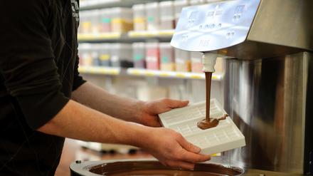 In der Manufaktur Chocri werden individuelle Schokoladen hergestellt. Doch im April 2023 schließt der Betrieb.