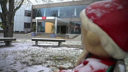 Die Berliner Sendezentrale im Winterlook. Noch immer kein Ende der Negativschlagzeilen.