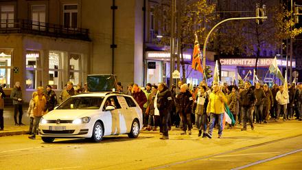 Proteste gegen die Coronamaßnahmen wurden immer wieder von Rechtsextremen gekapert.