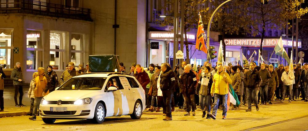 Proteste gegen die Coronamaßnahmen wurden immer wieder von Rechtsextremen gekapert.